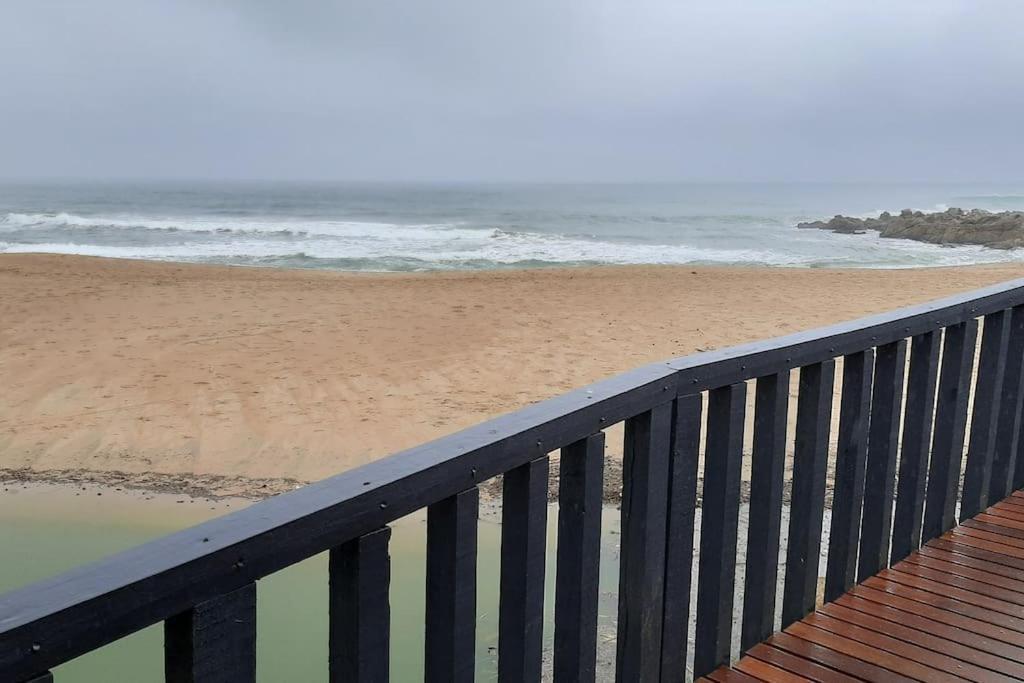 Izinyoni Place, Mangrove Beach Estate Port Shepstone Kültér fotó